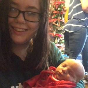 Meet your Posher, Caitlin